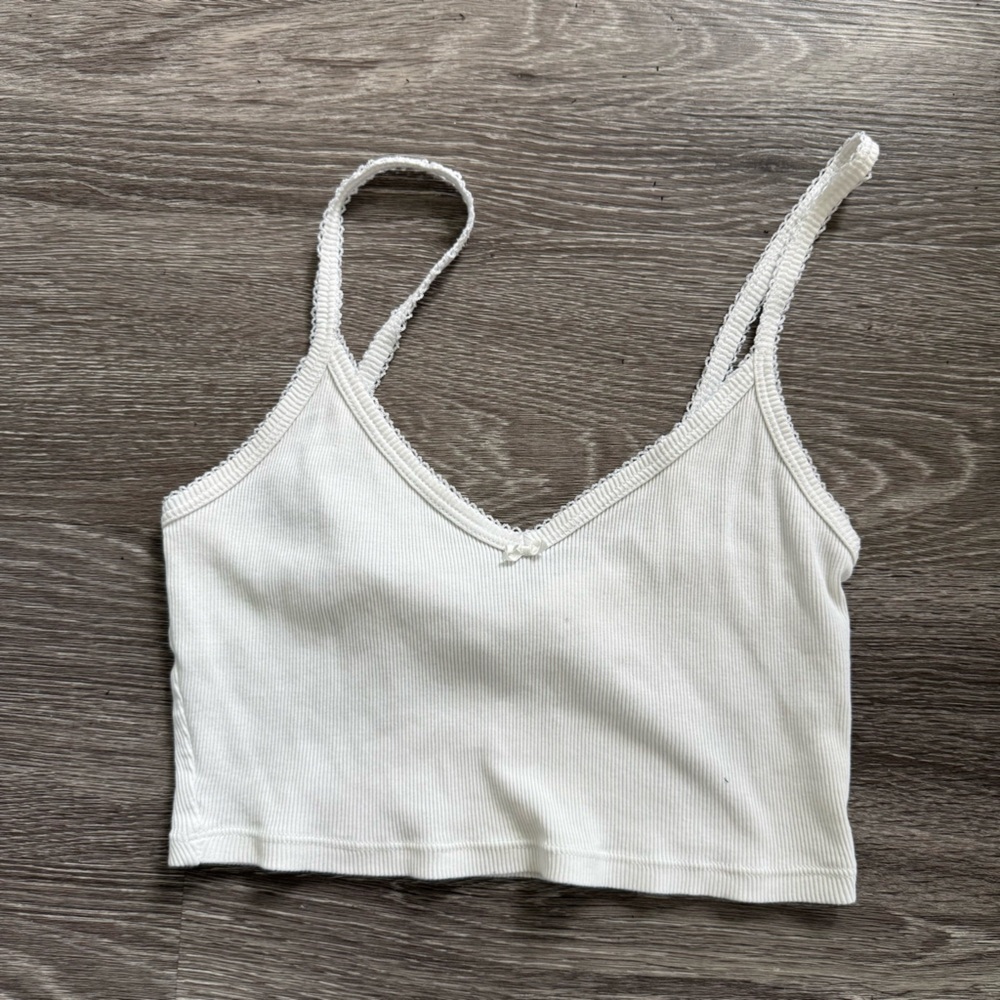 Aritzia cropped white tank with bow